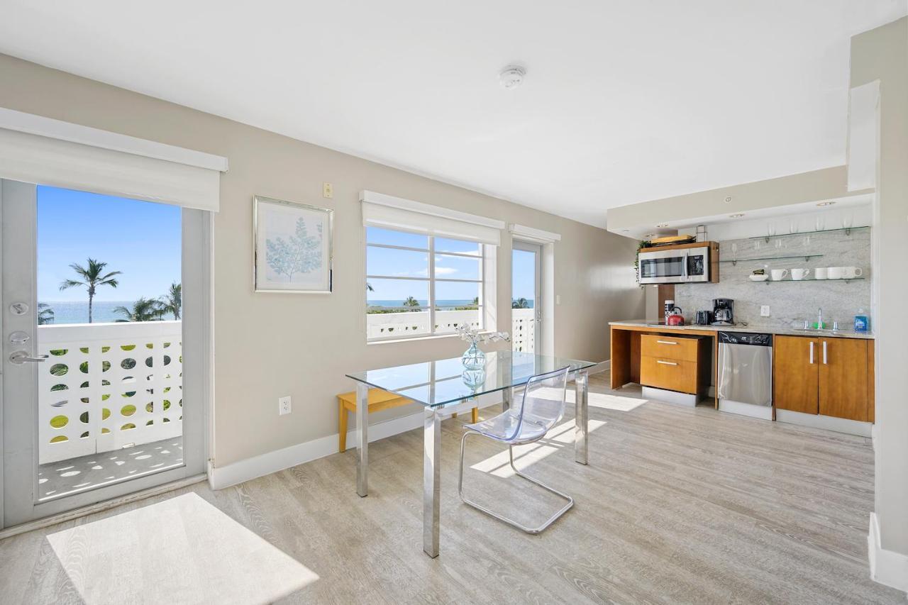 Ocean Drive Apartments With Rooftop Pool, South Beach, Miami Miami Beach Exterior photo